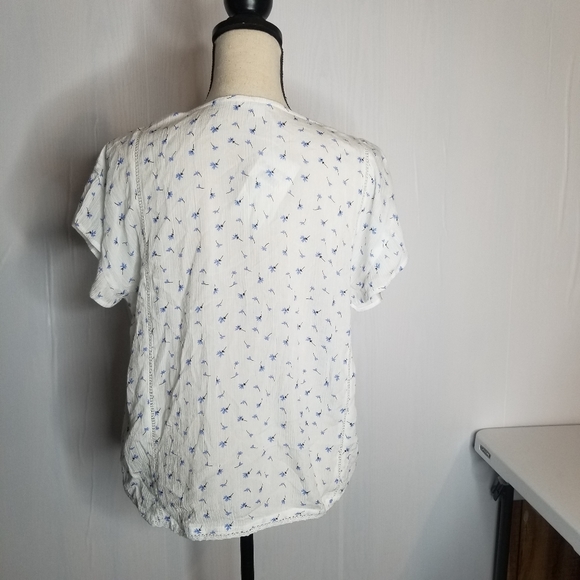 NWT SPRINGFIELD Women's  Boho Style Tie Front Blouse Size 2 - Picture 5 of 9